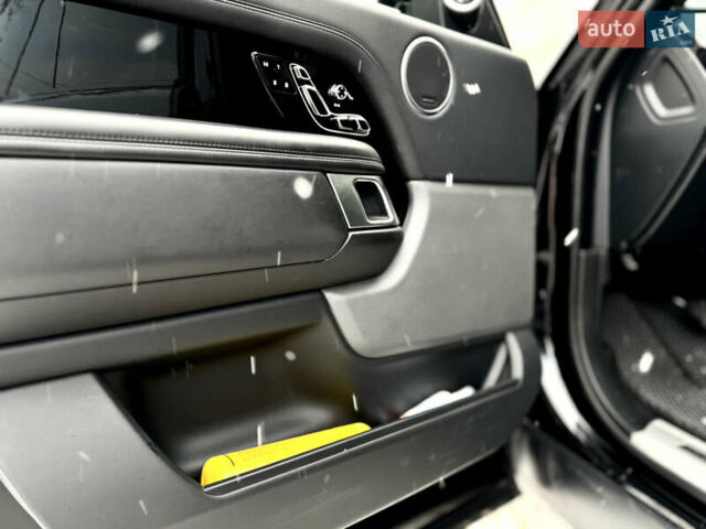 Чорний Ленд Ровер Рендж Ровер, об'ємом двигуна 4.37 л та пробігом 145 тис. км за 77000 $, фото 14 на Automoto.ua