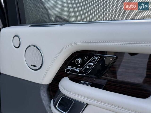 Чорний Ленд Ровер Рендж Ровер, об'ємом двигуна 4.37 л та пробігом 118 тис. км за 72900 $, фото 24 на Automoto.ua