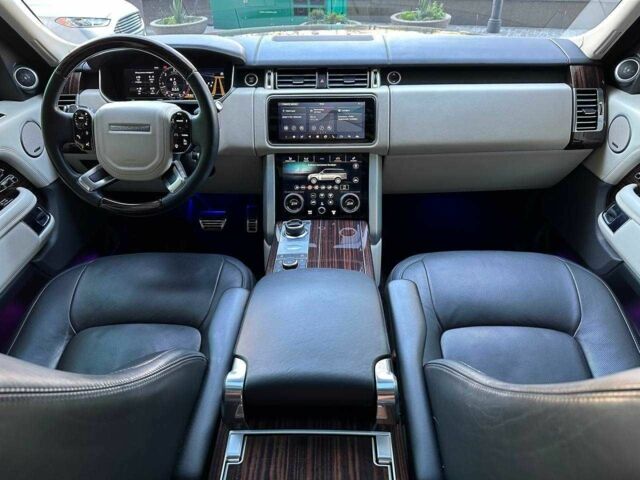 Чорний Ленд Ровер Рендж Ровер, об'ємом двигуна 4.4 л та пробігом 99 тис. км за 76900 $, фото 5 на Automoto.ua