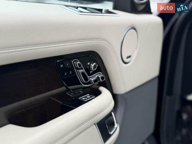 Черный Ленд Ровер Рендж Ровер, объемом двигателя 5 л и пробегом 163 тыс. км за 57000 $, фото 36 на Automoto.ua