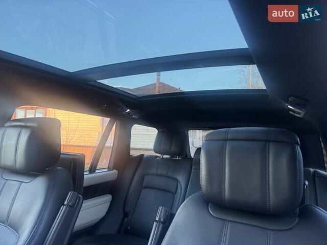 Чорний Ленд Ровер Рендж Ровер, об'ємом двигуна 5 л та пробігом 164 тис. км за 60000 $, фото 3 на Automoto.ua