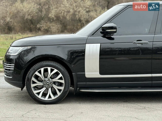 Черный Ленд Ровер Рендж Ровер, объемом двигателя 4.37 л и пробегом 95 тыс. км за 90500 $, фото 7 на Automoto.ua