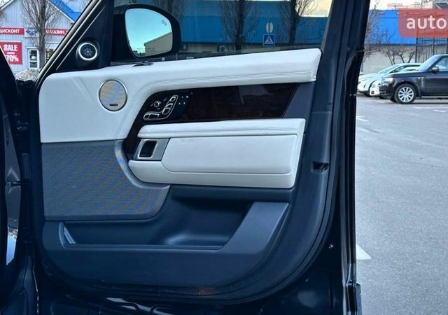 Чорний Ленд Ровер Рендж Ровер, об'ємом двигуна 5 л та пробігом 122 тис. км за 79999 $, фото 44 на Automoto.ua