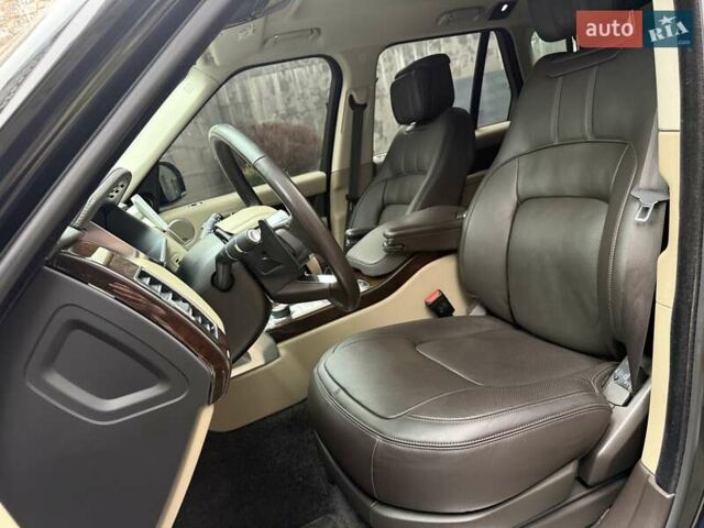 Чорний Ленд Ровер Рендж Ровер, об'ємом двигуна 3 л та пробігом 100 тис. км за 63000 $, фото 15 на Automoto.ua