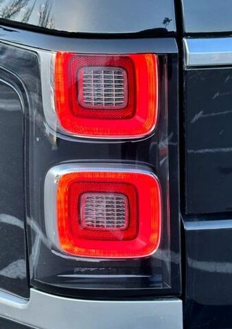 Чорний Ленд Ровер Рендж Ровер, об'ємом двигуна 5 л та пробігом 122 тис. км за 79999 $, фото 61 на Automoto.ua