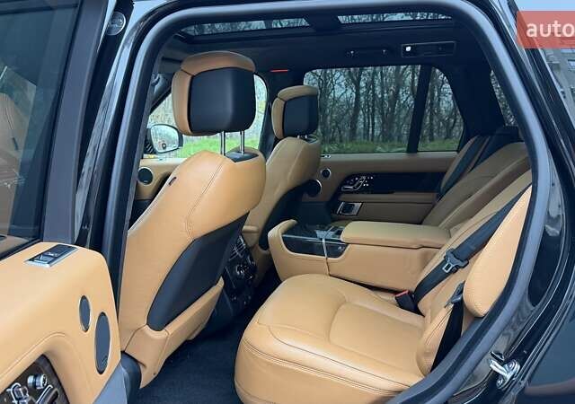 Черный Ленд Ровер Рендж Ровер, объемом двигателя 4.37 л и пробегом 52 тыс. км за 115000 $, фото 18 на Automoto.ua