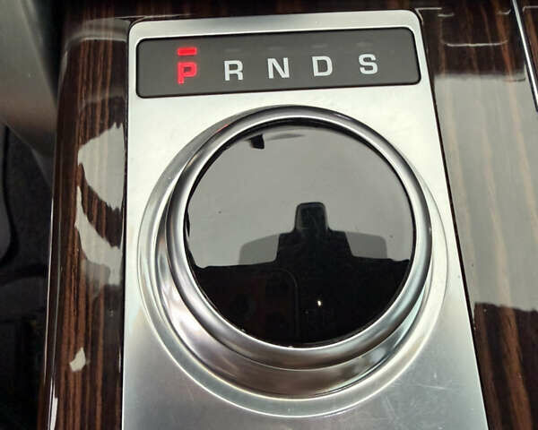 Черный Ленд Ровер Рендж Ровер, объемом двигателя 4.37 л и пробегом 95 тыс. км за 90500 $, фото 35 на Automoto.ua