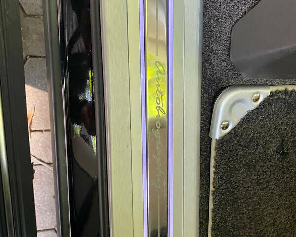 Черный Ленд Ровер Рендж Ровер, объемом двигателя 4.37 л и пробегом 61 тыс. км за 112000 $, фото 5 на Automoto.ua