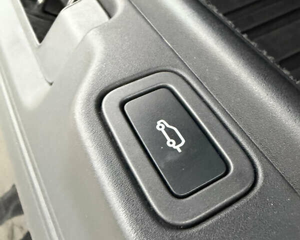 Черный Ленд Ровер Рендж Ровер, объемом двигателя 4.37 л и пробегом 95 тыс. км за 90500 $, фото 42 на Automoto.ua