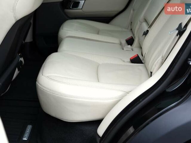 Чорний Ленд Ровер Рендж Ровер, об'ємом двигуна 5 л та пробігом 115 тис. км за 82999 $, фото 36 на Automoto.ua