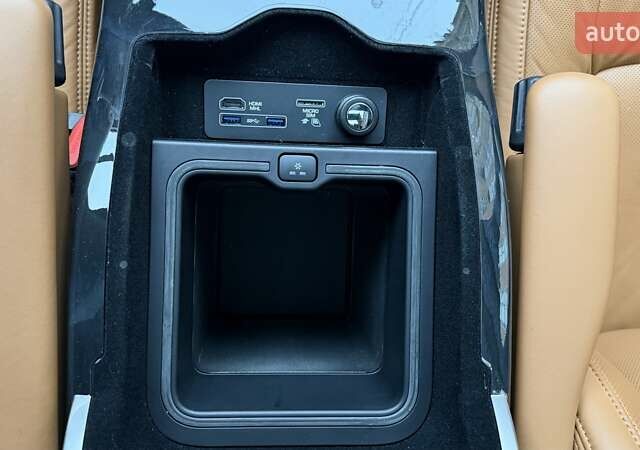 Черный Ленд Ровер Рендж Ровер, объемом двигателя 4.37 л и пробегом 52 тыс. км за 115000 $, фото 14 на Automoto.ua