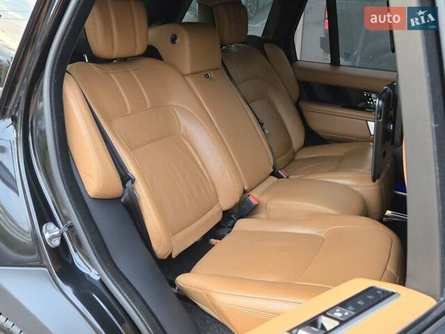 Чорний Ленд Ровер Рендж Ровер, об'ємом двигуна 4.4 л та пробігом 202 тис. км за 68900 $, фото 13 на Automoto.ua