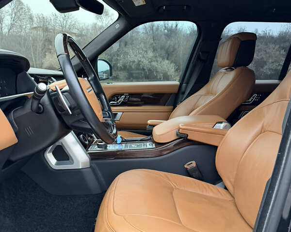 Черный Ленд Ровер Рендж Ровер, объемом двигателя 4.37 л и пробегом 95 тыс. км за 90500 $, фото 24 на Automoto.ua