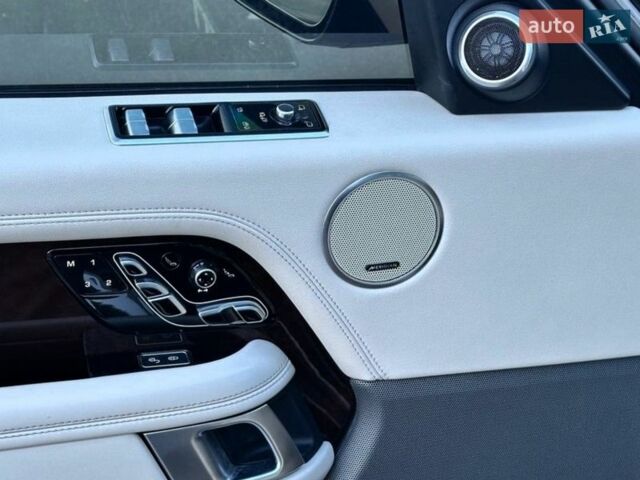 Черный Ленд Ровер Рендж Ровер, объемом двигателя 5 л и пробегом 125 тыс. км за 79900 $, фото 31 на Automoto.ua