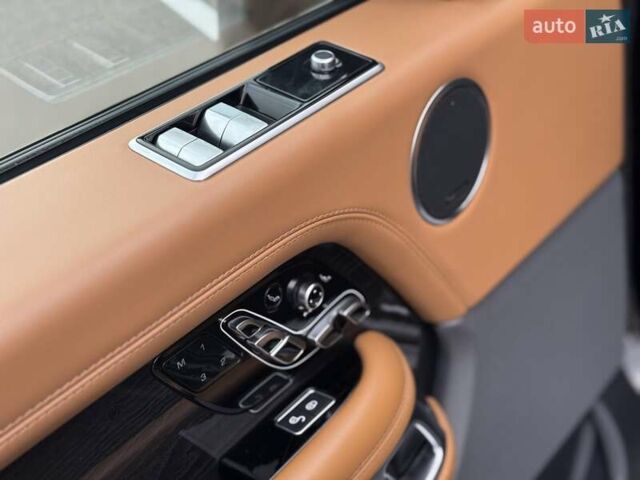 Чорний Ленд Ровер Рендж Ровер, об'ємом двигуна 4.37 л та пробігом 91 тис. км за 84999 $, фото 8 на Automoto.ua