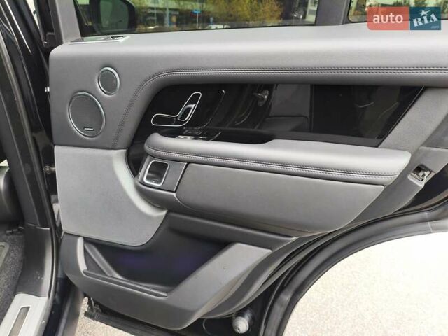 Черный Ленд Ровер Рендж Ровер, объемом двигателя 3 л и пробегом 68 тыс. км за 73947 $, фото 41 на Automoto.ua