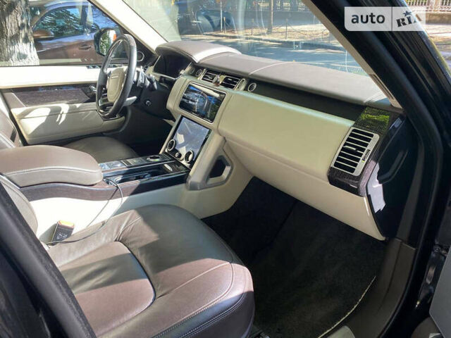 Черный Ленд Ровер Рендж Ровер, объемом двигателя 4.37 л и пробегом 61 тыс. км за 112000 $, фото 4 на Automoto.ua