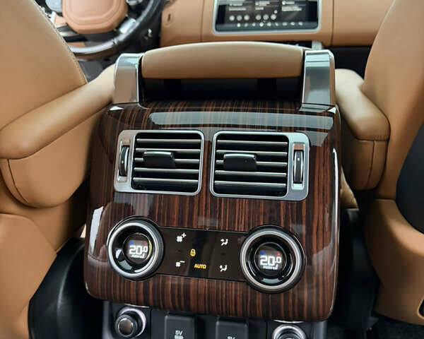 Черный Ленд Ровер Рендж Ровер, объемом двигателя 4.37 л и пробегом 95 тыс. км за 90500 $, фото 46 на Automoto.ua