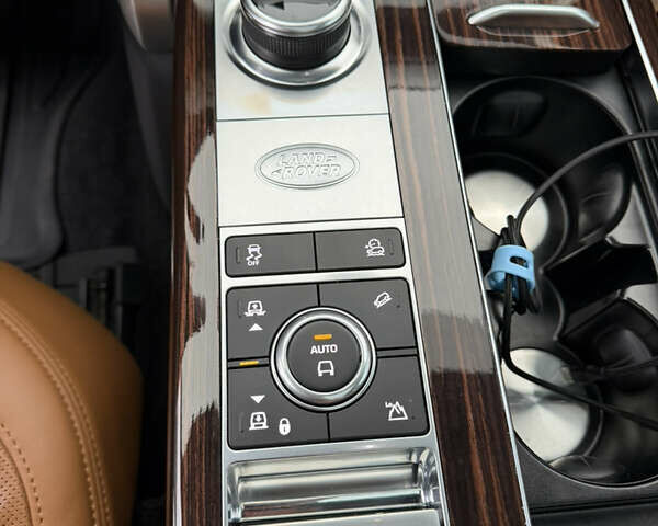 Черный Ленд Ровер Рендж Ровер, объемом двигателя 4.37 л и пробегом 95 тыс. км за 90500 $, фото 34 на Automoto.ua