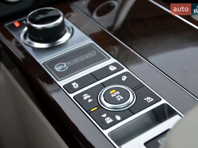 Чорний Ленд Ровер Рендж Ровер, об'ємом двигуна 5 л та пробігом 115 тис. км за 82999 $, фото 54 на Automoto.ua