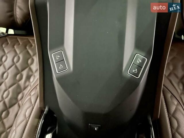 Ленд Ровер Рендж Ровер 2020 в Одессе на Automoto.ua Черный Ленд Ровер Рендж Ровер, объемом двигателя 4.4 л и пробегом 29 тыс. км за 192900 $, фото 167 на Automoto.ua