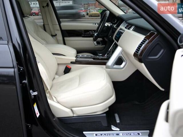 Чорний Ленд Ровер Рендж Ровер, об'ємом двигуна 5 л та пробігом 115 тис. км за 82999 $, фото 46 на Automoto.ua