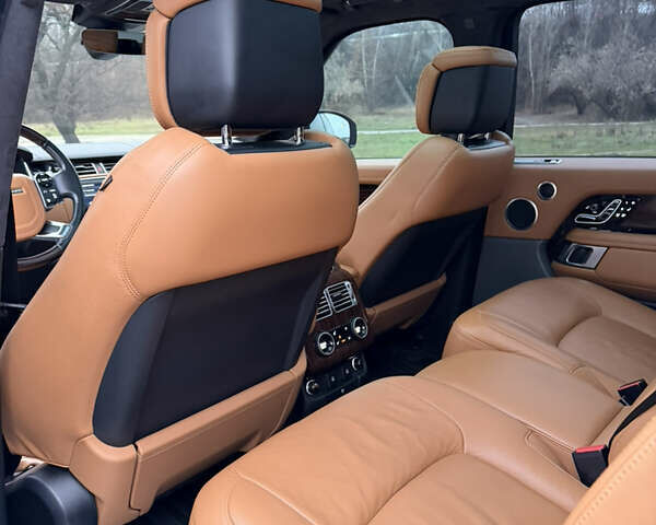 Черный Ленд Ровер Рендж Ровер, объемом двигателя 4.37 л и пробегом 95 тыс. км за 90500 $, фото 37 на Automoto.ua