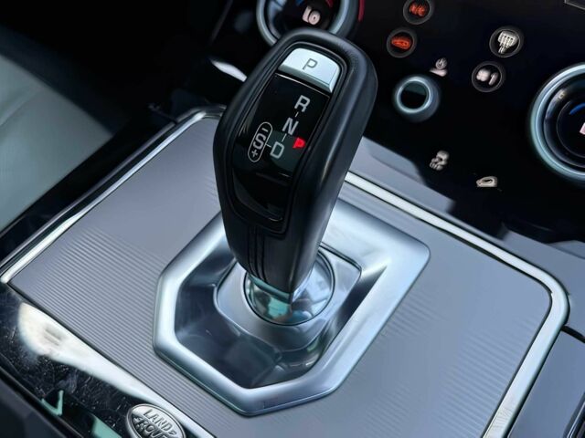 Черный Ленд Ровер Рендж Ровер, объемом двигателя 2 л и пробегом 34 тыс. км за 17900 $, фото 10 на Automoto.ua