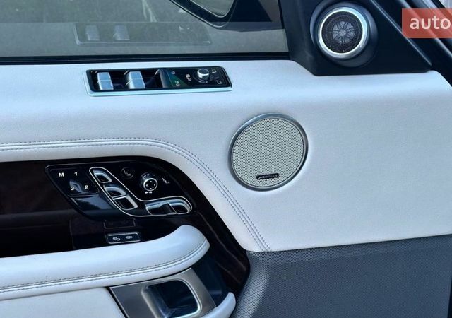 Чорний Ленд Ровер Рендж Ровер, об'ємом двигуна 5 л та пробігом 122 тис. км за 79999 $, фото 31 на Automoto.ua