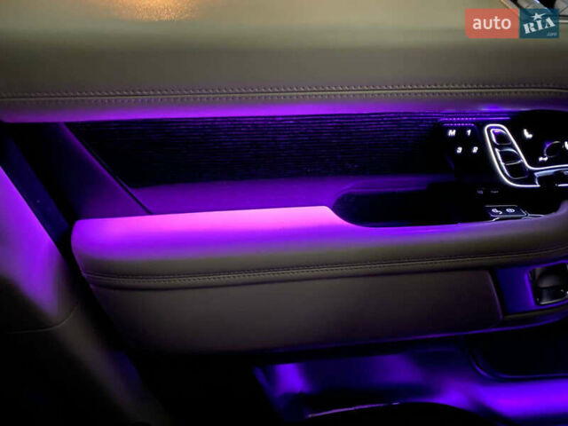 Черный Ленд Ровер Рендж Ровер, объемом двигателя 4.37 л и пробегом 61 тыс. км за 112000 $, фото 11 на Automoto.ua