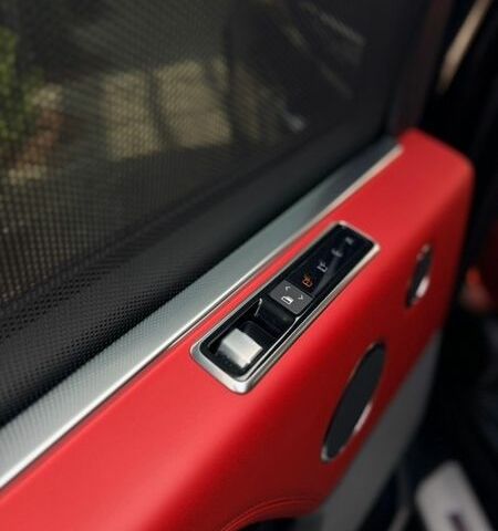 Черный Ленд Ровер Рендж Ровер, объемом двигателя 5 л и пробегом 78 тыс. км за 87000 $, фото 29 на Automoto.ua