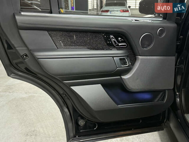 Чорний Ленд Ровер Рендж Ровер, об'ємом двигуна 4.37 л та пробігом 124 тис. км за 88000 $, фото 27 на Automoto.ua