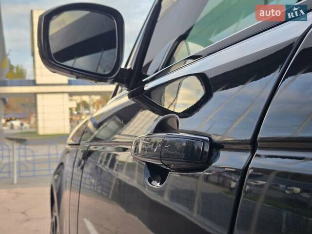 Чорний Ленд Ровер Рендж Ровер, об'ємом двигуна 4.4 л та пробігом 202 тис. км за 68900 $, фото 35 на Automoto.ua