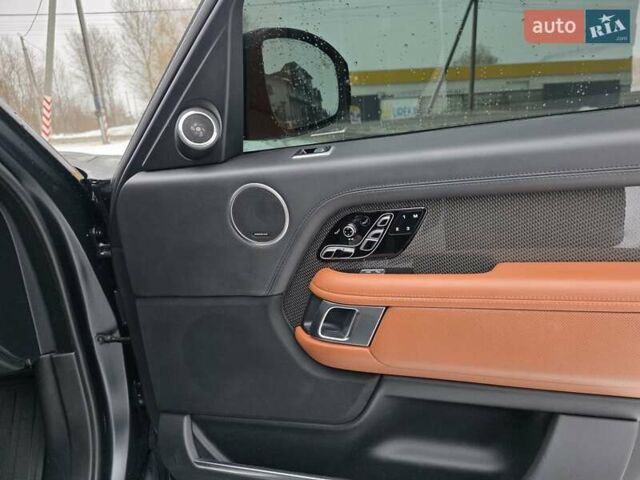 Чорний Ленд Ровер Рендж Ровер, об'ємом двигуна 5 л та пробігом 118 тис. км за 90000 $, фото 12 на Automoto.ua