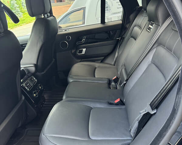 Черный Ленд Ровер Рендж Ровер, объемом двигателя 3 л и пробегом 69 тыс. км за 69000 $, фото 24 на Automoto.ua