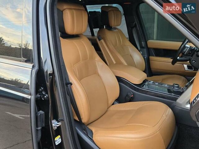 Чорний Ленд Ровер Рендж Ровер, об'ємом двигуна 4.4 л та пробігом 202 тис. км за 68900 $, фото 9 на Automoto.ua