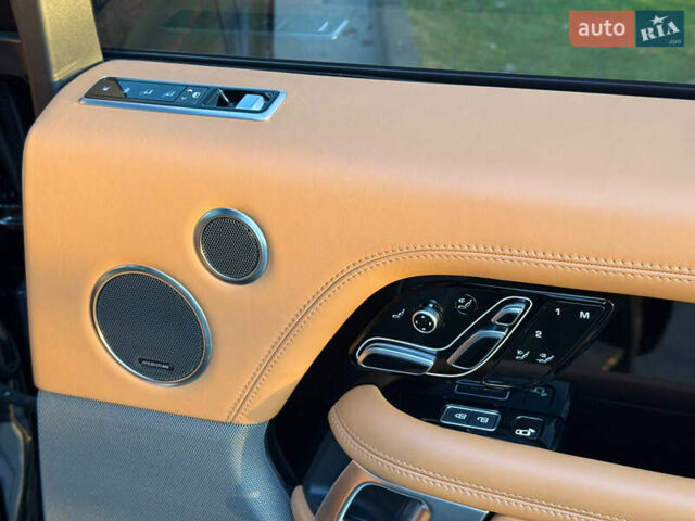 Чорний Ленд Ровер Рендж Ровер, об'ємом двигуна 3 л та пробігом 143 тис. км за 84900 $, фото 7 на Automoto.ua