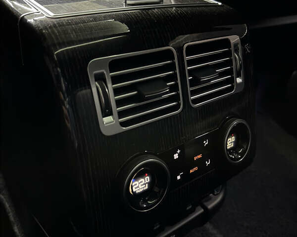 Чорний Ленд Ровер Рендж Ровер, об'ємом двигуна 4.37 л та пробігом 124 тис. км за 88000 $, фото 28 на Automoto.ua