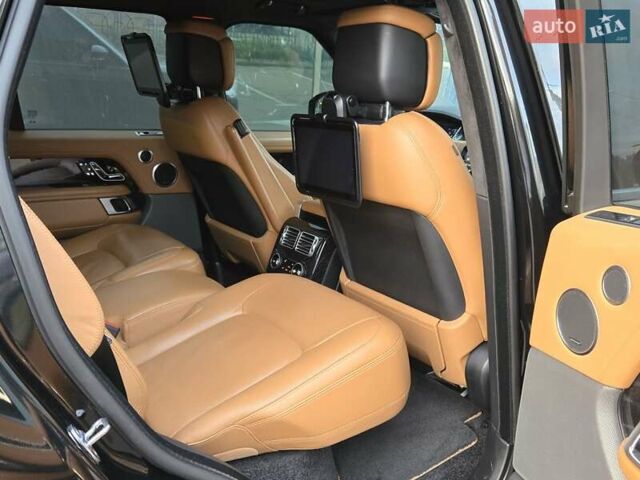 Чорний Ленд Ровер Рендж Ровер, об'ємом двигуна 4.4 л та пробігом 202 тис. км за 68900 $, фото 14 на Automoto.ua