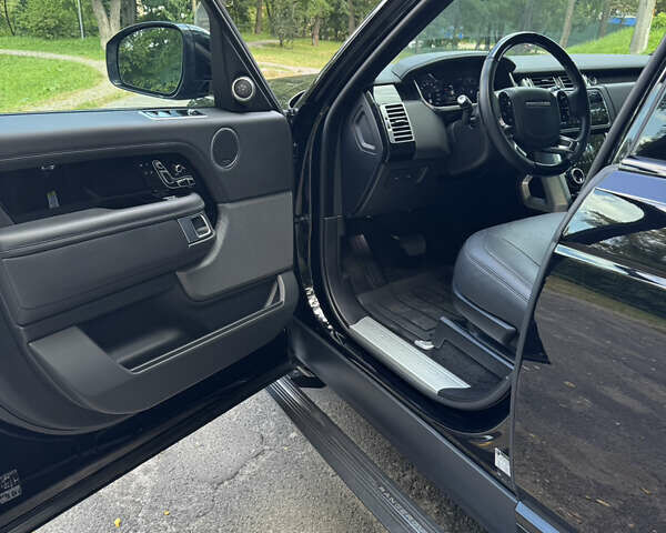 Черный Ленд Ровер Рендж Ровер, объемом двигателя 3 л и пробегом 69 тыс. км за 69000 $, фото 14 на Automoto.ua