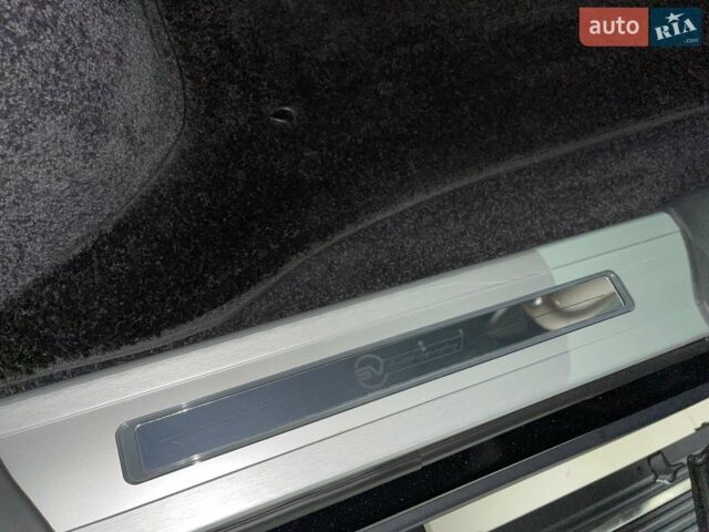 Чорний Ленд Ровер Рендж Ровер, об'ємом двигуна 4.4 л та пробігом 29 тис. км за 205900 $, фото 147 на Automoto.ua