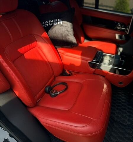 Черный Ленд Ровер Рендж Ровер, объемом двигателя 5 л и пробегом 78 тыс. км за 87000 $, фото 60 на Automoto.ua