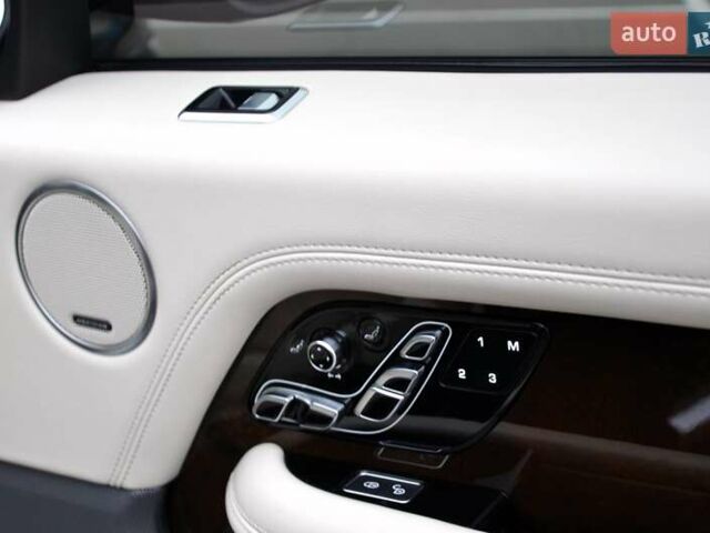 Чорний Ленд Ровер Рендж Ровер, об'ємом двигуна 5 л та пробігом 115 тис. км за 79999 $, фото 44 на Automoto.ua