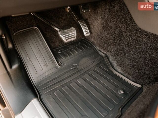 Чорний Ленд Ровер Рендж Ровер, об'ємом двигуна 3 л та пробігом 54 тис. км за 115000 $, фото 80 на Automoto.ua