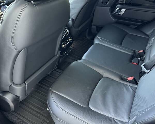 Черный Ленд Ровер Рендж Ровер, объемом двигателя 3 л и пробегом 51 тыс. км за 83500 $, фото 1 на Automoto.ua