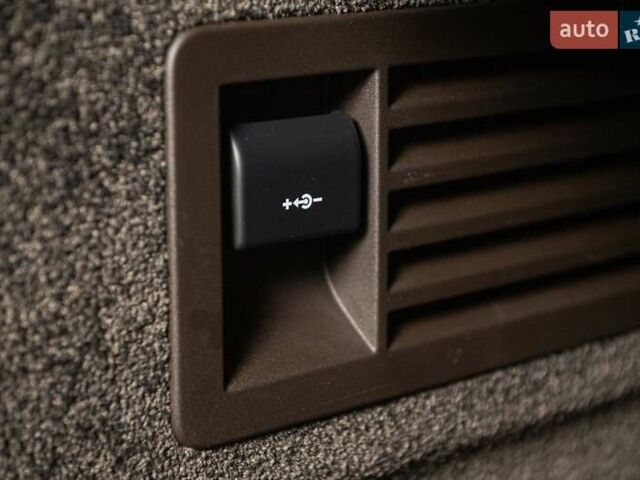 Черный Ленд Ровер Рендж Ровер, объемом двигателя 3 л и пробегом 42 тыс. км за 104900 $, фото 84 на Automoto.ua