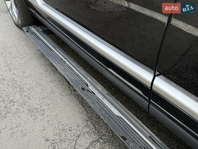 Чорний Ленд Ровер Рендж Ровер, об'ємом двигуна 3 л та пробігом 110 тис. км за 110000 $, фото 10 на Automoto.ua