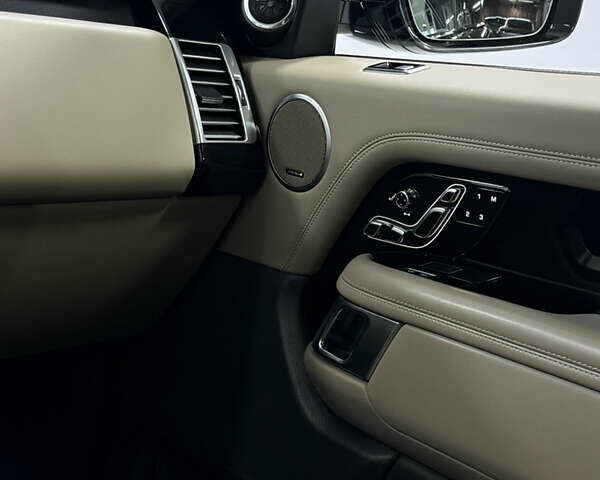 Ленд Ровер Рендж Ровер 2021 в Одессе на Automoto.ua Черный Ленд Ровер Рендж Ровер, объемом двигателя 5 л и пробегом 35 тыс. км за 79500 $, фото 23 на Automoto.ua