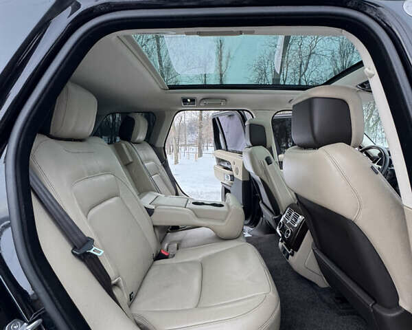 Черный Ленд Ровер Рендж Ровер, объемом двигателя 3 л и пробегом 90 тыс. км за 75555 $, фото 122 на Automoto.ua