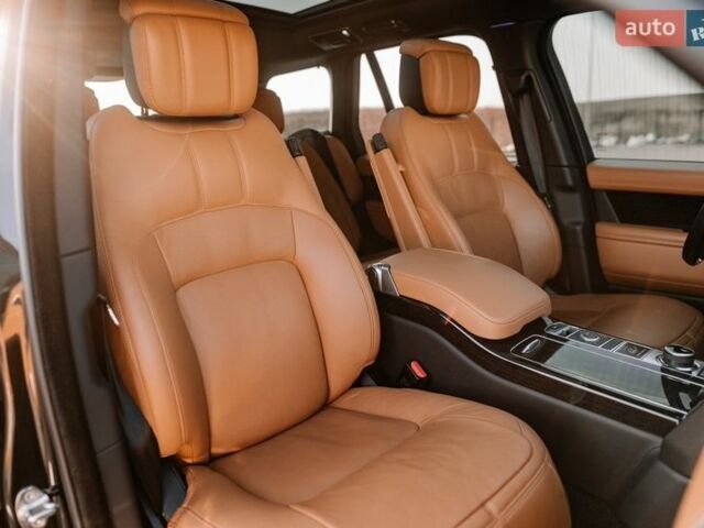 Чорний Ленд Ровер Рендж Ровер, об'ємом двигуна 3 л та пробігом 54 тис. км за 115000 $, фото 61 на Automoto.ua